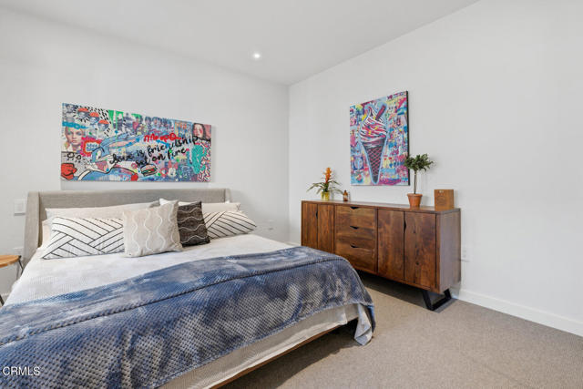 1572 Seabridge Lane, Oxnard CA: https://media.crmls.org/mediaz/eb4a6081-9ef0-4d50-a06a-5f567c924320.jpg