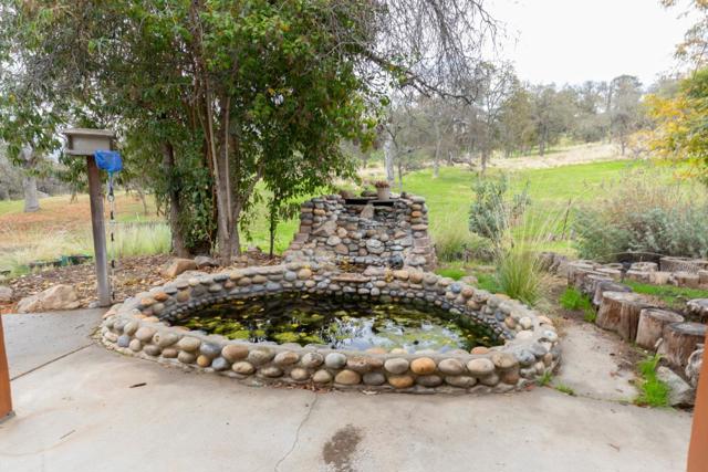 41508 Roaring River Court, Coarsegold CA: https://media.crmls.org/mediaz/eb4a9ece-f9bd-4eb9-826a-cd2cf18216f4.jpg