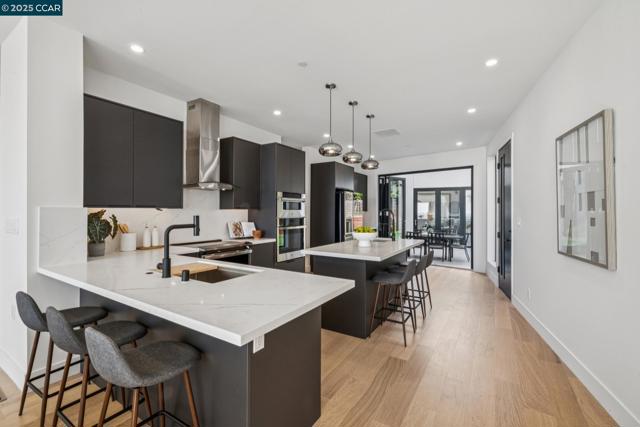 158 Lawson Road, Kensington CA: https://media.crmls.org/mediaz/eb4b4cb4-c594-4b17-8e56-9dd78f54b9eb.jpg
