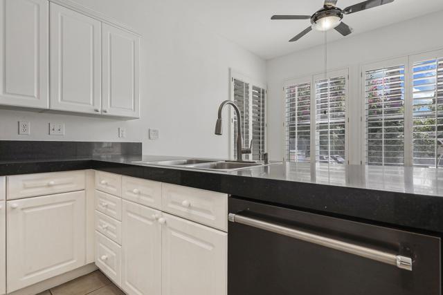 245 Strada Nova, Palm Desert, CA 92260