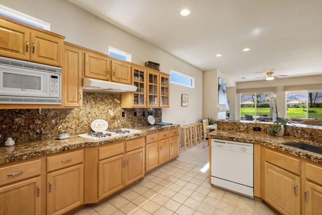 78071 Calle Norte, La Quinta CA: https://media.crmls.org/mediaz/eb4bb9b5-79a2-4f81-8dd7-557bf0765b11.jpg