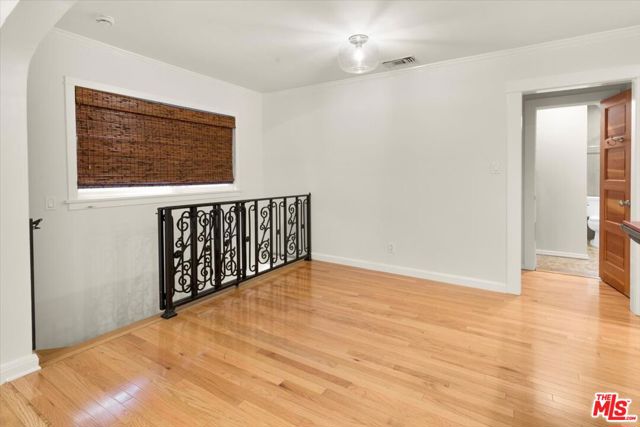 720 North La Fayette Park Place photo 8