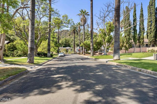 Detail Gallery Image 2 of 71 For 5218 Mount Royal Dr, Los Angeles,  CA 90041 - 5 Beds | 3 Baths