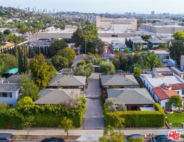 4206 Franklin Avenue, Los Angeles, California 90027, 2 Bedrooms Bedrooms, ,1 BathroomBathrooms,Single Family Residence,For Sale,Franklin,21100925