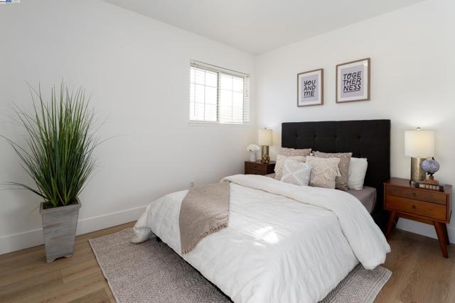 4452 Alice Way, Union City CA: https://media.crmls.org/mediaz/eb4ca81a-e37e-4999-a3df-6cd331677051.jpg