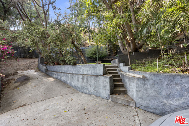 Image 29 of 75 For 1830 Sierra Bonita Avenue