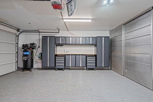 961 Alder Street, Hollister CA: https://media.crmls.org/mediaz/eb4cf567-2648-49d9-a432-8d53f8e2388a.jpg