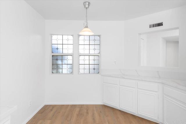 Detail Gallery Image 15 of 44 For 1275 Natoma Way #B,  Oceanside,  CA 92057 - 3 Beds | 2/1 Baths