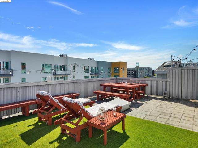 201 3rd St Unit 102, Oakland, California 94607, ,Commercial Sale,For Sale,3rd St Unit 102,41068775