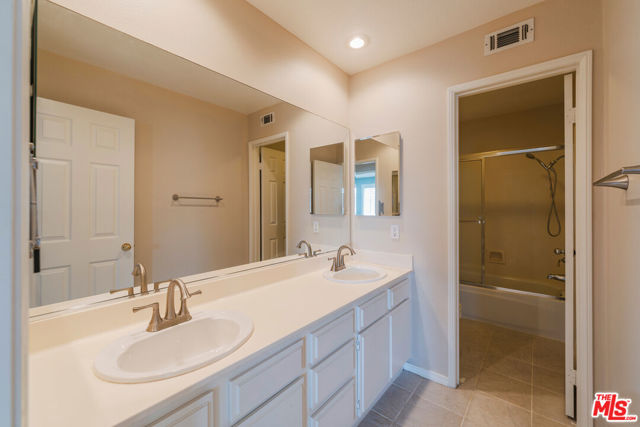 2320 Leggett Lane, Fullerton CA: https://media.crmls.org/mediaz/eb4e1454-571f-4e22-ab38-09fb89250dd7.jpg