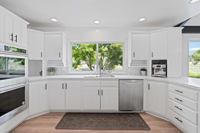 375 Old Mount Road, Felton CA: https://media.crmls.org/mediaz/eb4e860c-1b54-48ee-877d-0a924ee9ab11.jpg