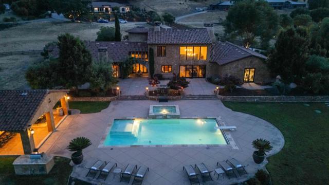 12220 Heritage Way, Gilroy CA: https://media.crmls.org/mediaz/eb4e889f-c9a9-4531-b42b-0e76f7b09a62.jpg