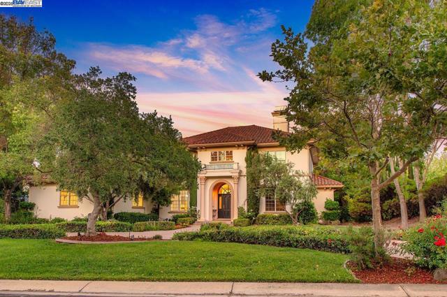 1655 Orvieto Ct, Pleasanton CA: https://media.crmls.org/mediaz/eb4f1e1f-be76-4b4e-9852-befef1985483.jpg