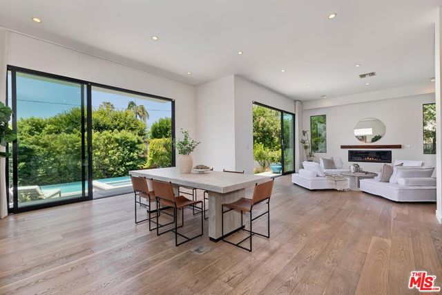 3571 Colonial Avenue, Los Angeles CA: https://media.crmls.org/mediaz/eb4f3d5b-4fd8-4719-ad59-dbf26bbc5e56.jpg