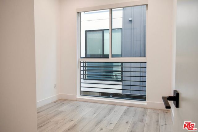 15328 Weddington Street, Sherman Oaks CA: https://media.crmls.org/mediaz/eb4f91c8-411d-41d5-91b6-ba6ebb989f70.jpg