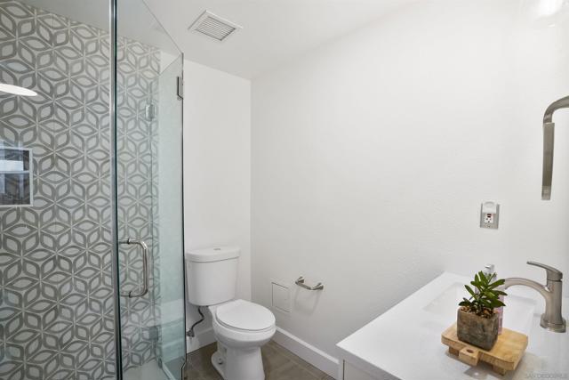 1240 India St, San Diego CA: https://media.crmls.org/mediaz/eb4fde7e-82fb-4d9f-89c4-bbafc8ace19c.jpg