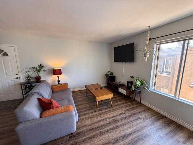 Detail Gallery Image 8 of 18 For 1647 Pentecost Way #11,  San Diego,  CA 92105 - 1 Beds | 1 Baths