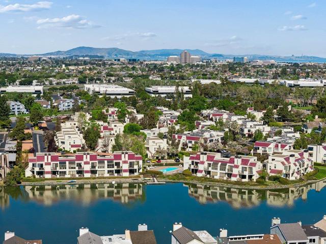 234 Shorebird Circle, Redwood City CA: https://media.crmls.org/mediaz/eb50db52-27bb-4aaa-b73c-ee75e5477852.jpg