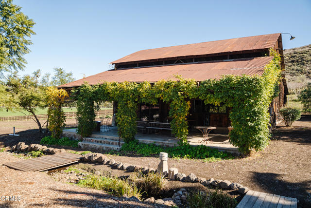 Detail Gallery Image 10 of 75 For 11666 Santa Rosa Rd, Camarillo,  CA 93012 - 10 Beds | 4/2 Baths