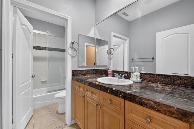 2073 Via Alba, Palm Desert, CA 92260