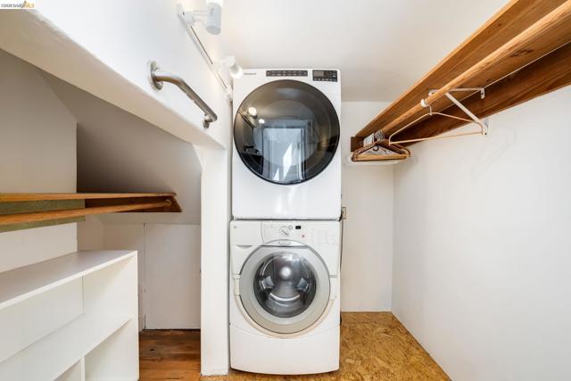 Image 19 of 32 For 2484 Martin Luther King Jr Way