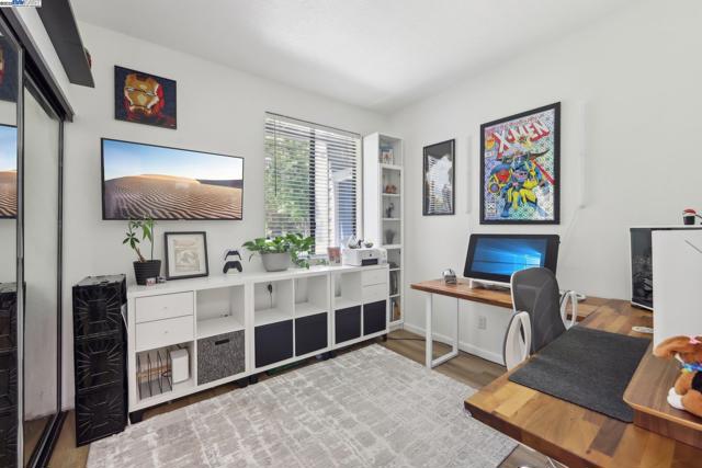 7104 Cross Creek Cir, Dublin CA: https://media.crmls.org/mediaz/eb52bcba-14a7-447f-94c9-3caae9088b59.jpg