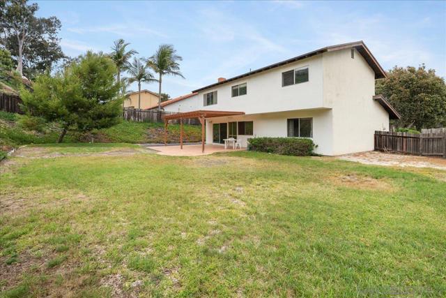 13334 Barbados Way, Del Mar CA: https://media.crmls.org/mediaz/eb5348c1-c7b5-4abb-880a-3d7153634f53.jpg