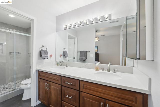 2118 Connie Ln, Oakley CA: https://media.crmls.org/mediaz/eb54c6ce-b53d-45bb-8242-74a07e872f85.jpg