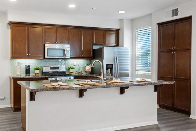 2454 Antlers Way, San Marcos CA: https://media.crmls.org/mediaz/eb5536bb-49dc-48b8-b12a-481c861b9763.jpg