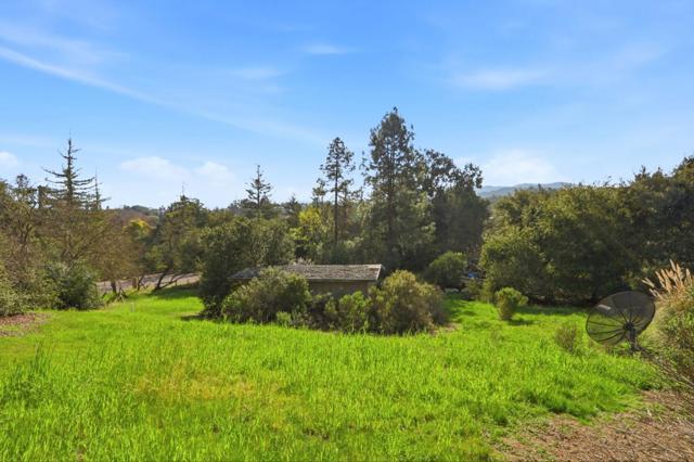 12387 Stonebrook Drive, Los Altos Hills CA: https://media.crmls.org/mediaz/eb55b692-a225-4e78-bb53-4e44da3bb43d.jpg