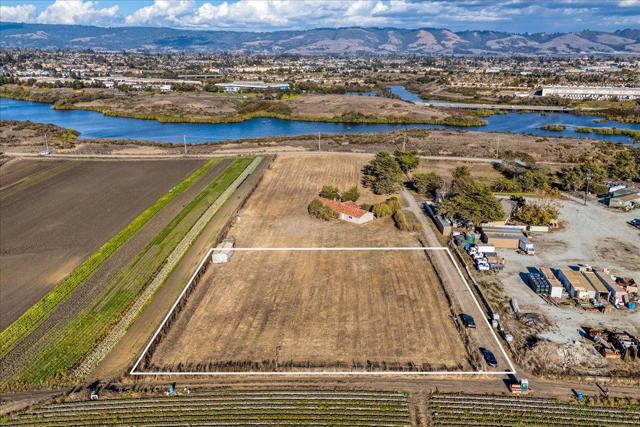 235 Lee Road, Watsonville CA: https://media.crmls.org/mediaz/eb55e32a-b119-4bfd-8c22-ed3f4dcc7208.jpg