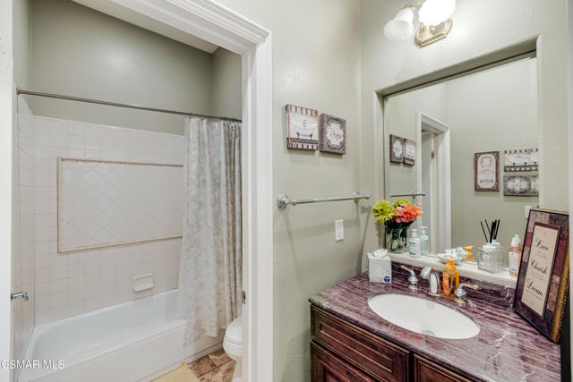 3249 Springbrook Street, Thousand Oaks CA: https://media.crmls.org/mediaz/eb563fae-265f-4c96-899f-9f8e9ec51662.jpg