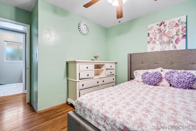 632 Sandalwood Dr, El Cajon CA: https://media.crmls.org/mediaz/eb56e8fa-9a02-4ea9-a558-1bc84d879e60.jpg