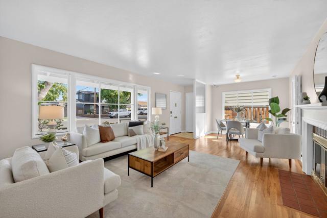 876 Sunset Drive, Santa Clara CA: https://media.crmls.org/mediaz/eb56fa41-da3f-4802-8fca-55f2fd9377ba.jpg