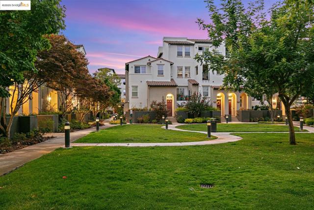 4153 Clarinbridge Cir, Dublin CA: https://media.crmls.org/mediaz/eb596f67-9678-407b-ad5a-f9cbb521742d.jpg