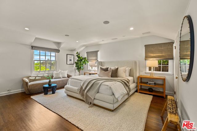 8023 Hemet Place, Los Angeles CA: https://media.crmls.org/mediaz/eb59ac86-fb89-4068-a302-a9e76ea8f506.jpg