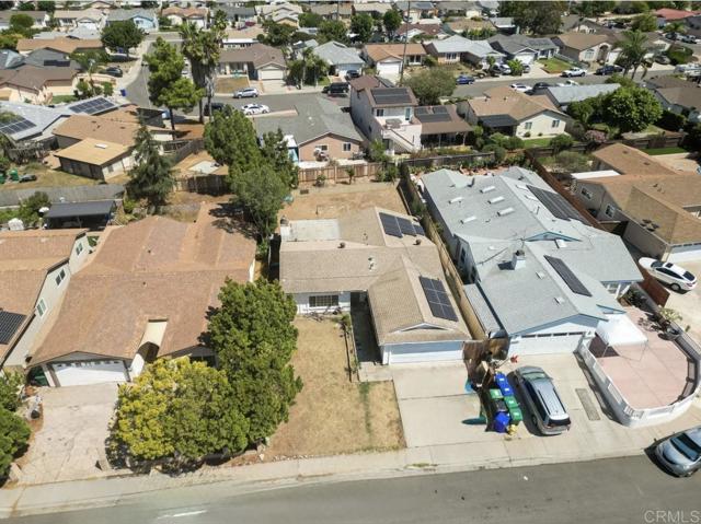 10181 Mayor Circle, San Diego CA: https://media.crmls.org/mediaz/eb59bbb1-90fd-416e-a284-567b49f64974.jpg