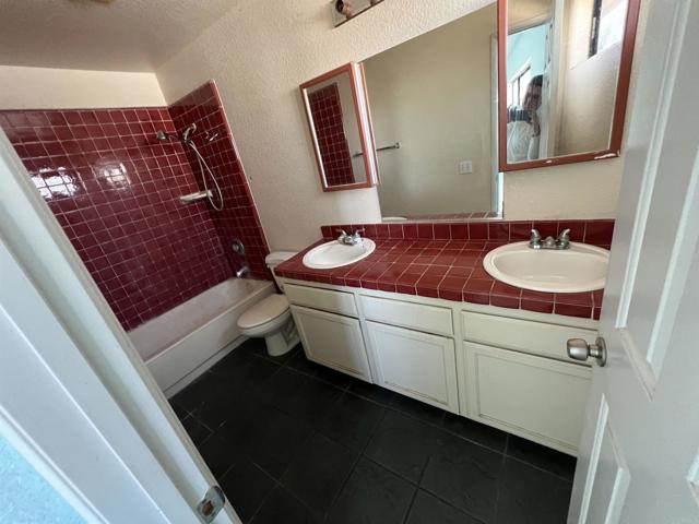 Detail Gallery Image 20 of 24 For 8438 Fanita Dr, Santee,  CA 92071 - 3 Beds | 2 Baths