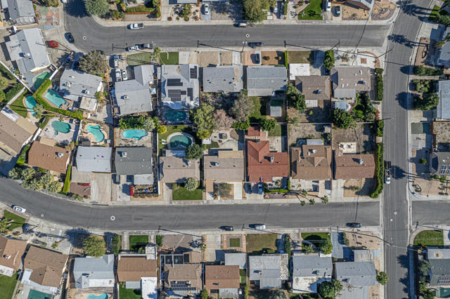 43120 Texas Avenue, Palm Desert CA: https://media.crmls.org/mediaz/eb5ae7f1-e023-4660-a992-de06e8e0e7a3.jpg