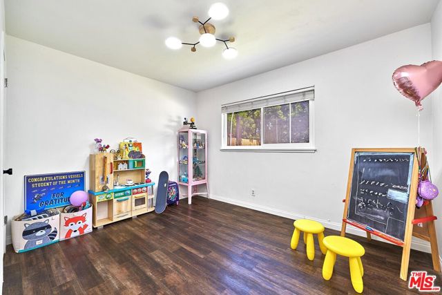 Image 19 of 42 For 5541 Marcella Avenue