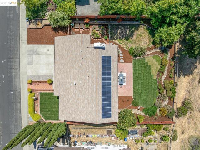 3684 May Rd, Richmond CA: https://media.crmls.org/mediaz/eb5bd0fa-bfd7-4fd3-94bd-6dec01f04de0.jpg