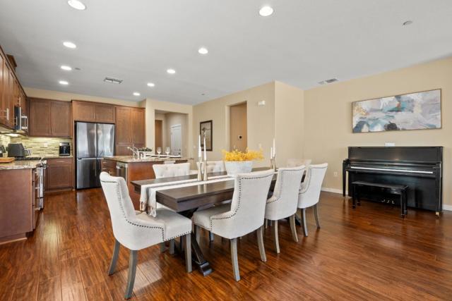 1141 Navigator Drive, Lathrop CA: https://media.crmls.org/mediaz/eb5c71c5-2167-4f60-beb2-6939e16d2ca6.jpg