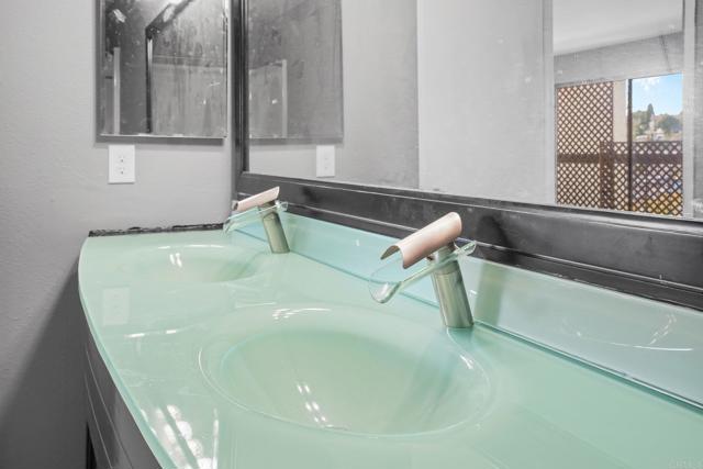 Detail Gallery Image 11 of 12 For 8000 University Ave #202,  La Mesa,  CA 91942 - 1 Beds | 1 Baths