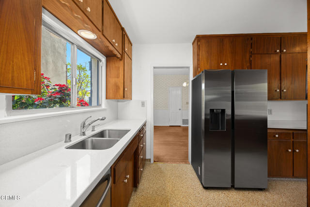 Detail Gallery Image 10 of 27 For 2405 Monterey Rd, San Marino,  CA 91108 - 3 Beds | 1/1 Baths