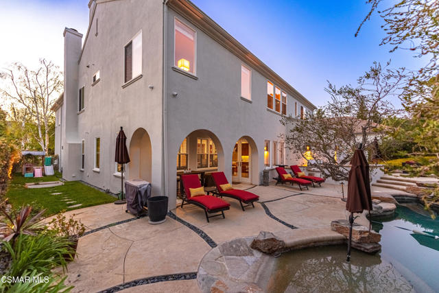 1008 N Country Club Drive, Simi Valley CA: https://media.crmls.org/mediaz/eb5d4ba5-e70d-4235-8cc9-0c33dba513b4.jpg