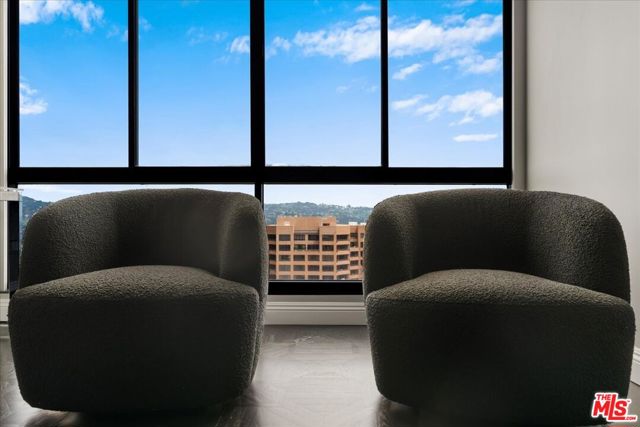 10490 Wilshire Boulevard, Los Angeles CA: https://media.crmls.org/mediaz/eb5dca12-4f4a-40ee-b754-f47ae4b97bcd.jpg