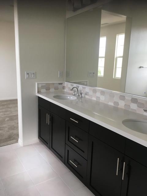 177 Stage Trail Road, Camarillo CA: https://media.crmls.org/mediaz/eb5dd270-a42f-4858-8ef7-38d3a0a987bf.jpg