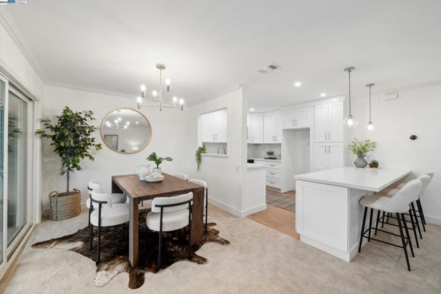4033 Terra Granada Dr, Walnut Creek CA: https://media.crmls.org/mediaz/eb5e36db-02c7-4376-9a66-c716bb8bba06.jpg