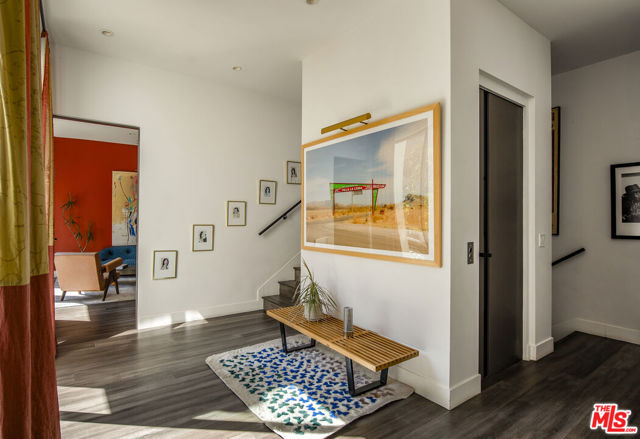 8145 Willow Glen Road, Los Angeles CA: https://media.crmls.org/mediaz/eb5fee9c-cb64-4e79-bc71-377b7f2bd8e9.jpg