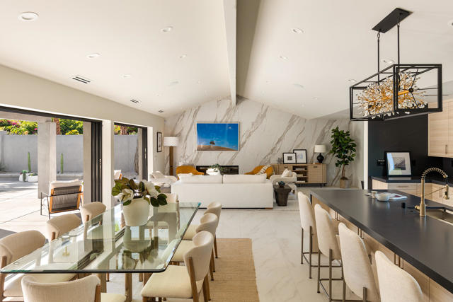 71501 Sahara Road, Rancho Mirage CA: https://media.crmls.org/mediaz/eb607e26-5b82-49fa-9932-dba17c82a345.jpg